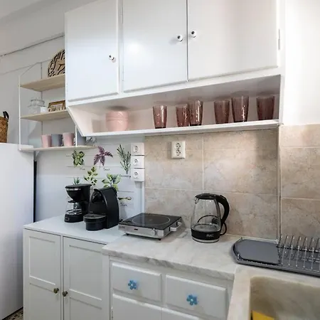 Mari's * Каламата